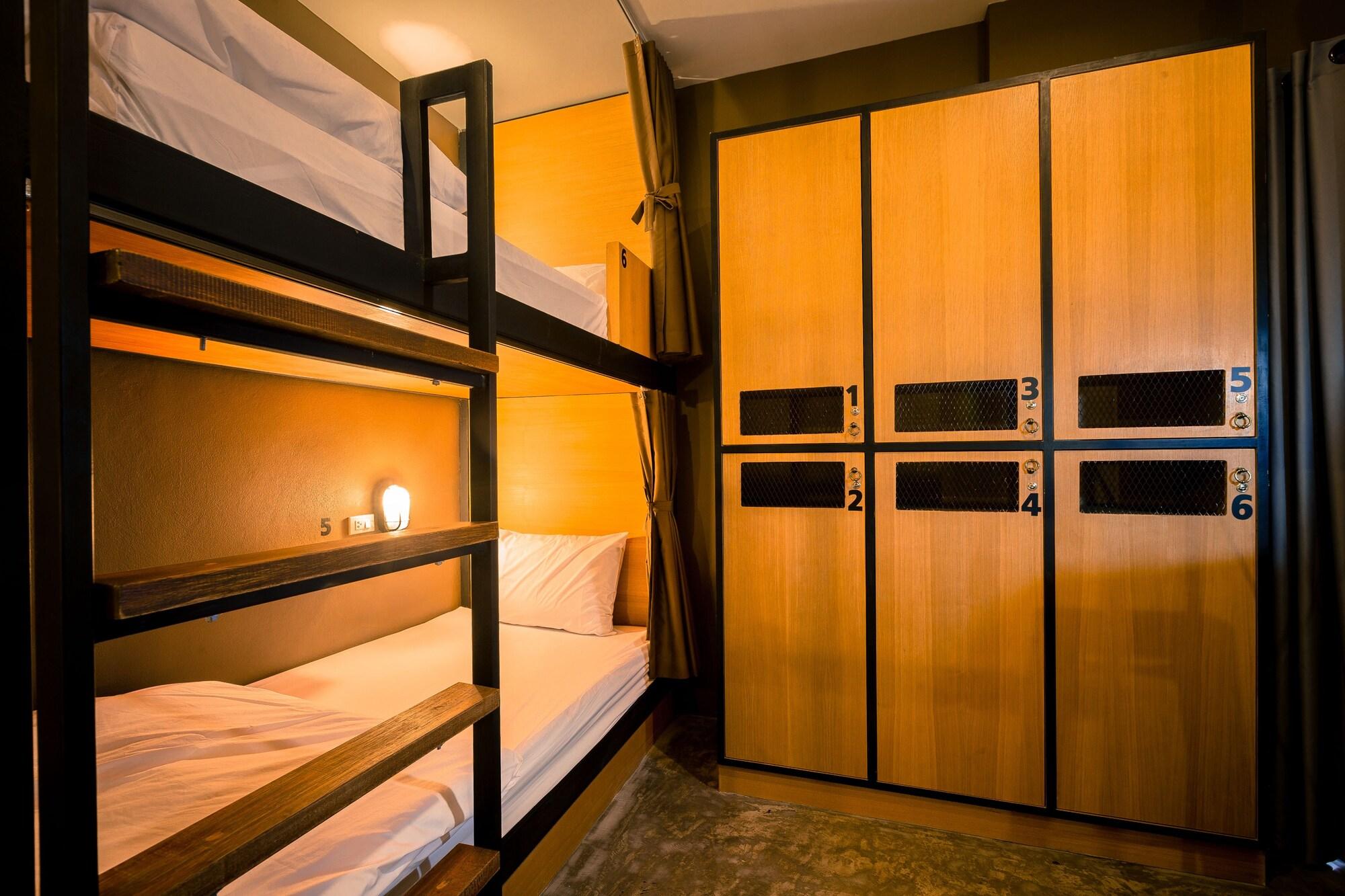 Hostel Srisuksant Square Krabi town Exterior foto