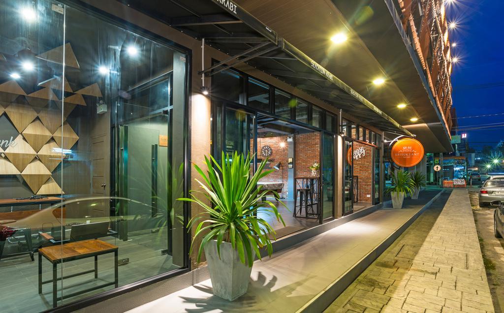 Hostel Srisuksant Square Krabi town Exterior foto